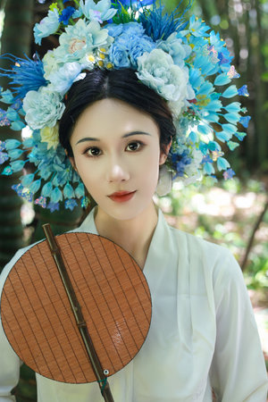 美女全裸图