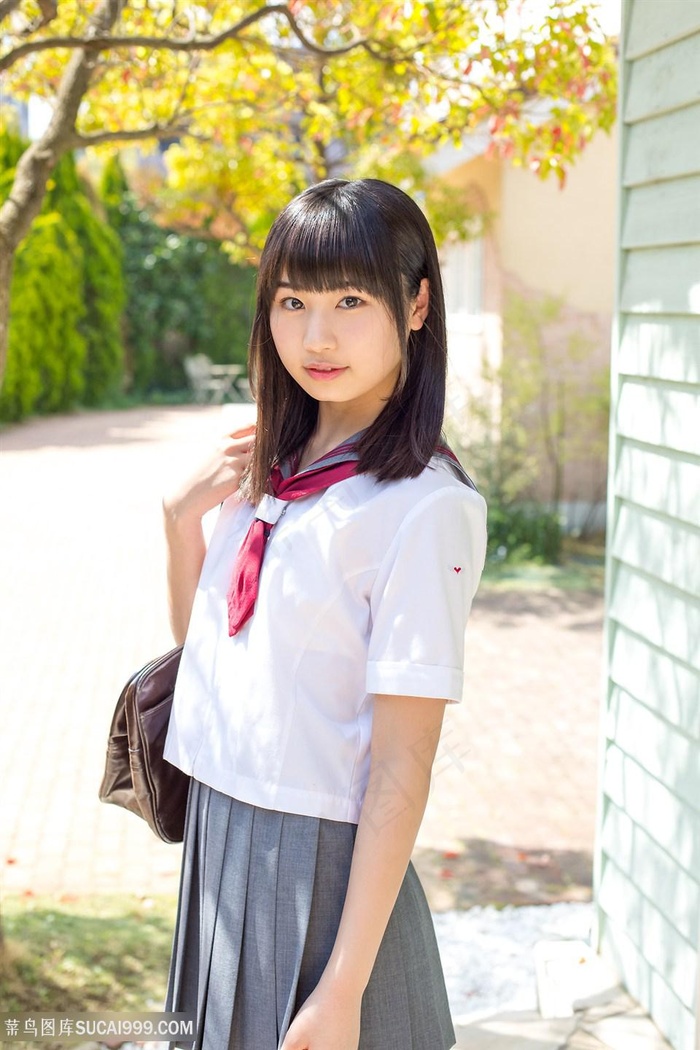 美女拉屎无遮挡免费