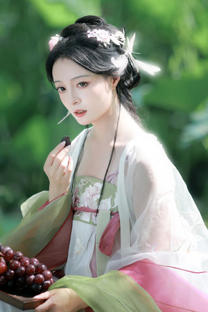 人妻用嘴含精大口吞精