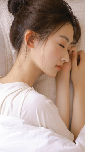 最新欧美吧毛人片在线播放高清完整