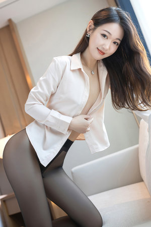 高傲女教师被玩成狗